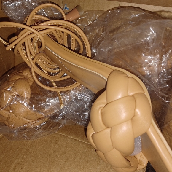 Braided Square Slides w/Optional Ankle Straps - Picture 3 of 4